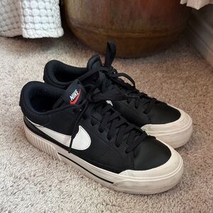 Nike Women’s Black & White Low Top Sneakers